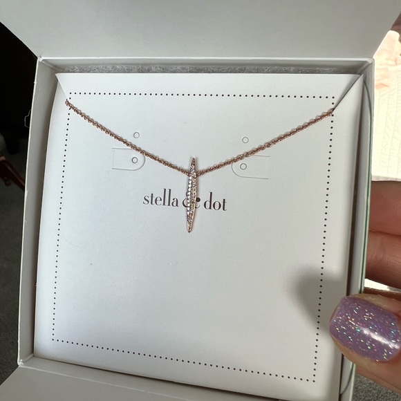 Stella & Dot Marilyn Marquis Necklace - Picture 2 of 3